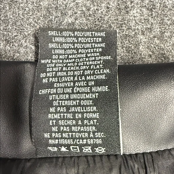 Beetlejuice Black Jacket - Picture 10 of 11